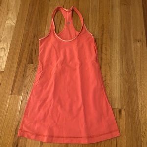 Lululemon top